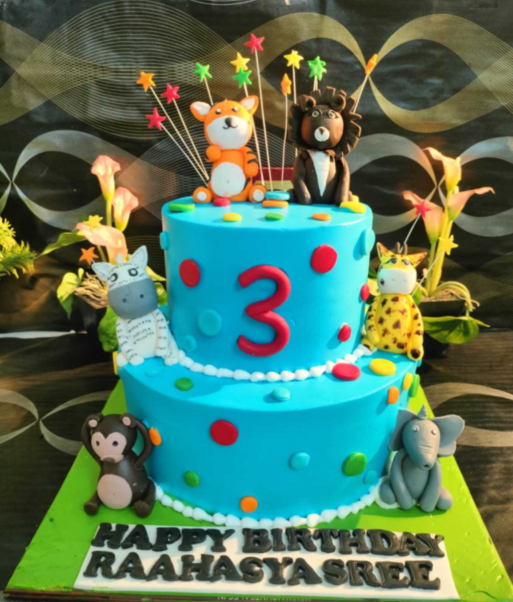 Premium RED N White Velvet Cake